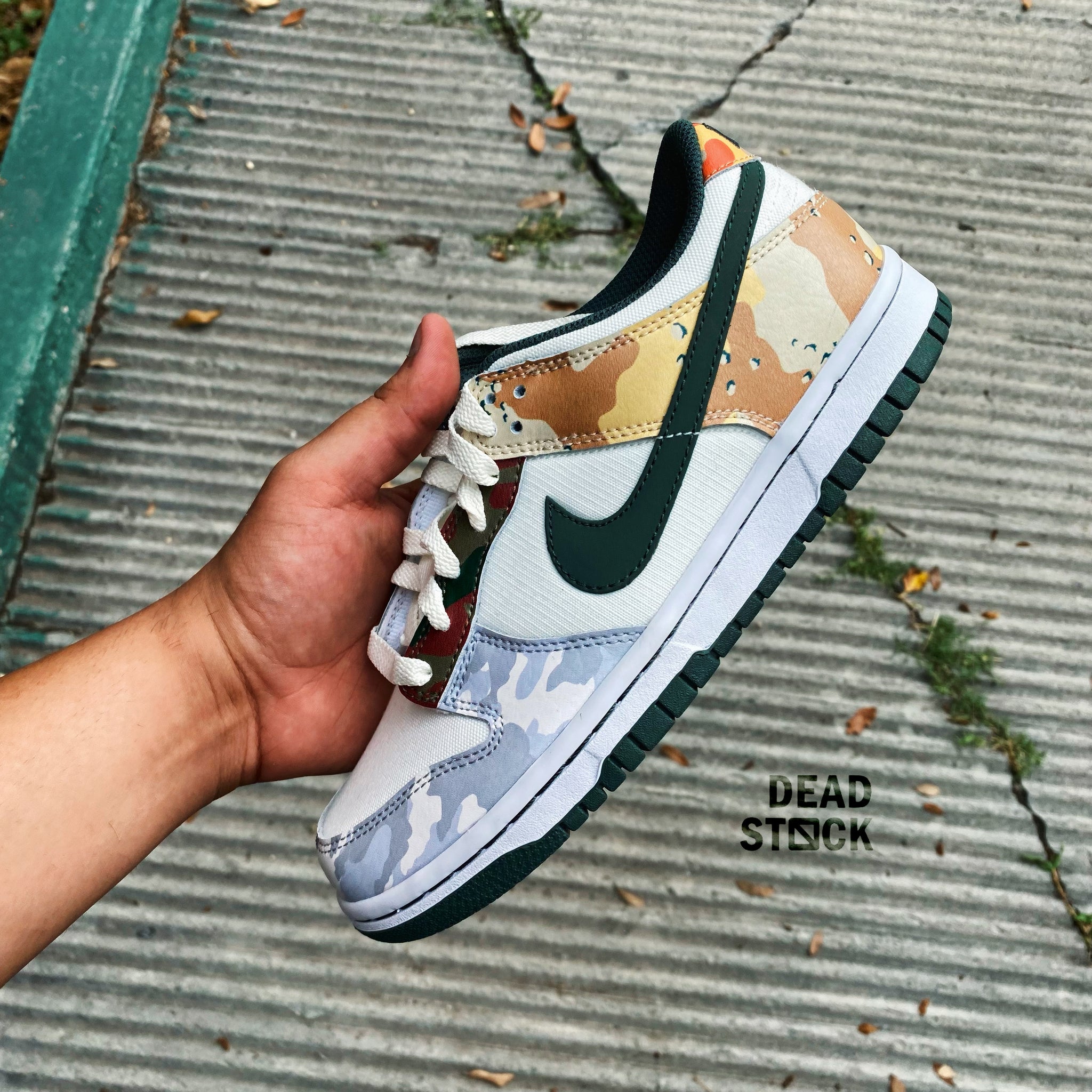 foot nike dunk low multi camo